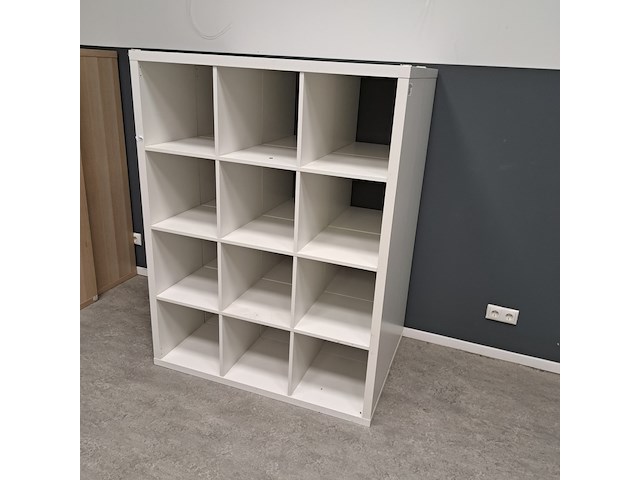2x vakkenkast ikea, kallax, wit - afbeelding 1 van  4