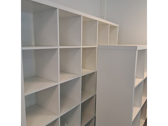 2x vakkenkast ikea, kallax, wit - afbeelding 2 van  4