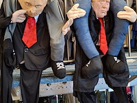 2x verkleedpakken vladimir putin en donald trump - afbeelding 1 van  3
