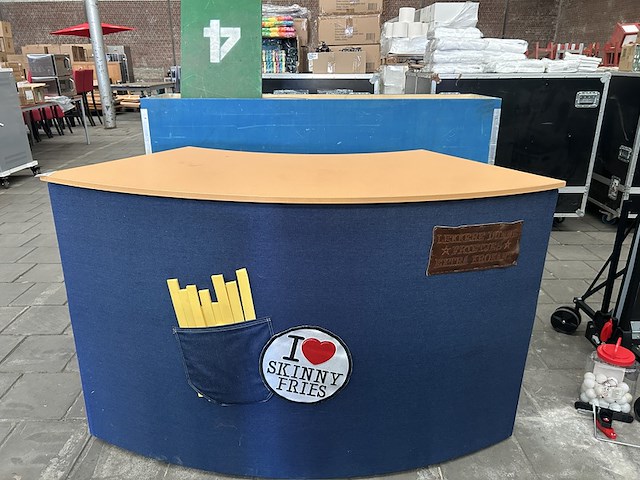 2x verkoopstand met flightcase - afbeelding 1 van  5