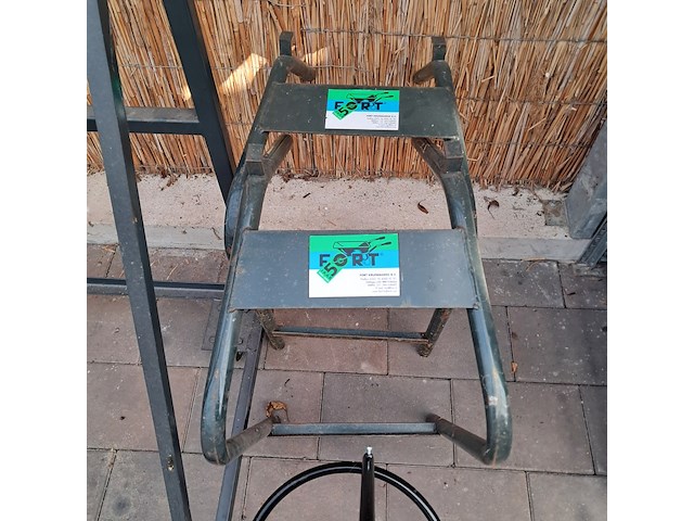 2x verrijdbaar displayrek, hummer - afbeelding 8 van  8