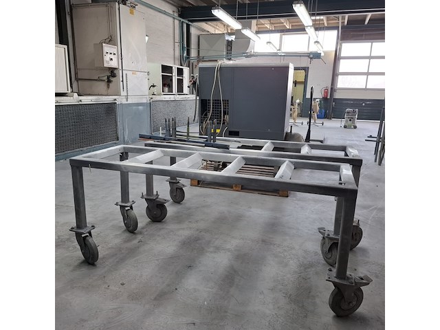 2x verrijdbare metalen frame - afbeelding 2 van  3