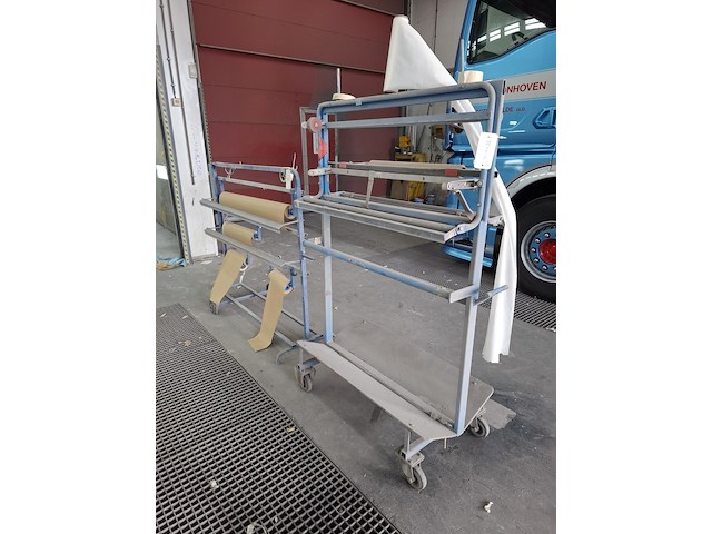 2x verrijdbare papierstandaard - afbeelding 1 van  3