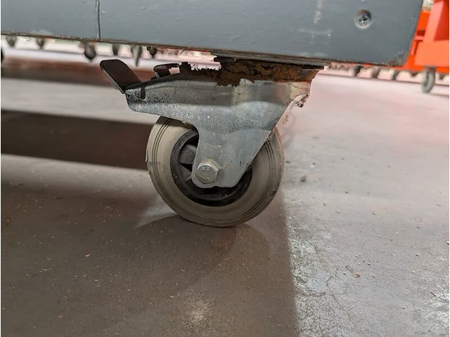 2x verrijdbare werkbank - afbeelding 8 van  10