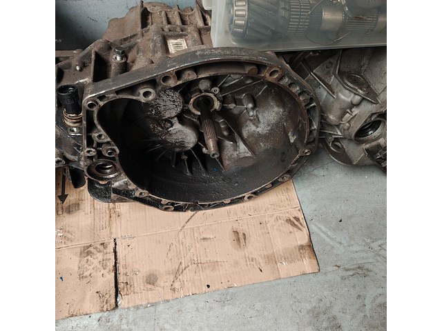 2x versnellingsbak, opel - afbeelding 3 van  3