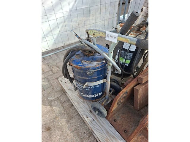 2x vetpompinrichting incl. diverse ijzerwerk - afbeelding 5 van  6