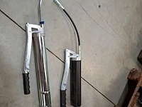 2x vetspuit pressoll en umeta + ass. vetnippels - afbeelding 5 van  10