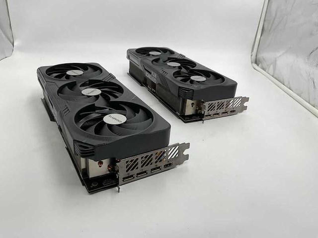 2x videokaart, asus, geforce rtx 4090 - afbeelding 11 van  17