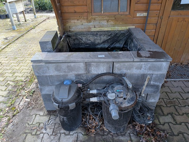 2x visvijver met stenenombouw en 1x pomp - afbeelding 11 van  18