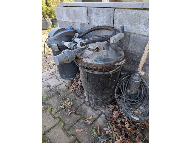 2x visvijver met stenenombouw en 1x pomp - afbeelding 17 van  18