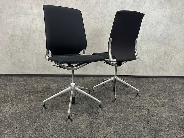 2x vitra meda - vergaderstoel - afbeelding 1 van  15