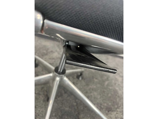 2x vitra meda - vergaderstoel - afbeelding 7 van  11