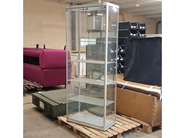 2x vitrinekast - afbeelding 1 van  9