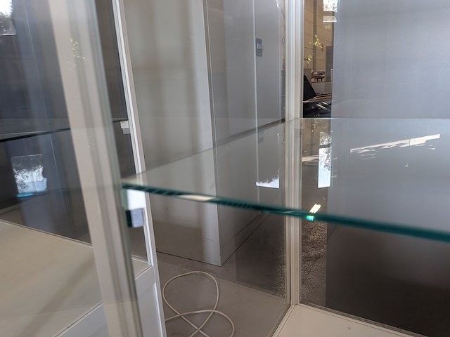 2x vitrinekast - afbeelding 6 van  14