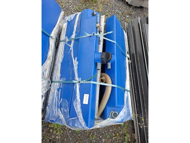 2x vloeistoftank t.b.v. natzoutstrooier, blauw - afbeelding 2 van  5