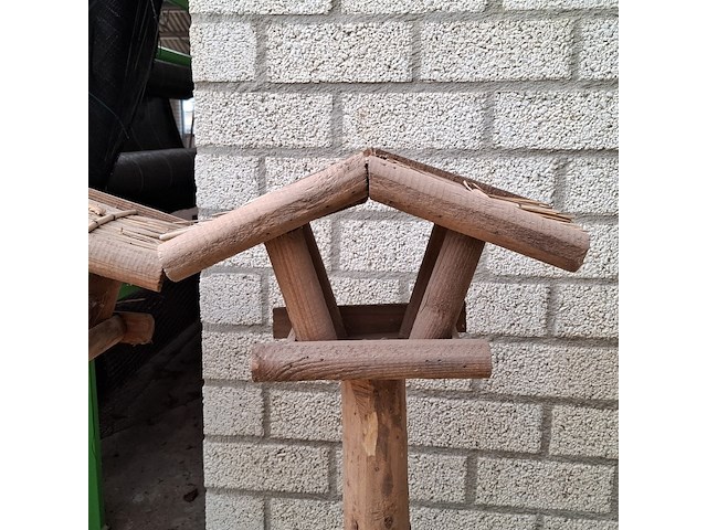 2x vogelhuis en 2x voederplank op standaard - afbeelding 4 van  7