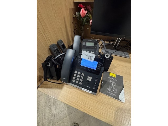 2x voip telefoon en 2x headset, t43u - afbeelding 1 van  5