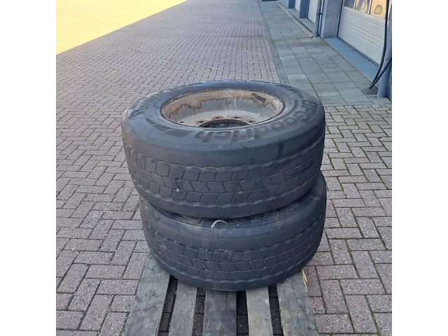 2x vrachtwagen band, bfgoodrich, route control - afbeelding 6 van  13