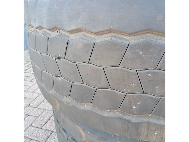 2x vrachtwagen band, bfgoodrich, route control - afbeelding 9 van  13