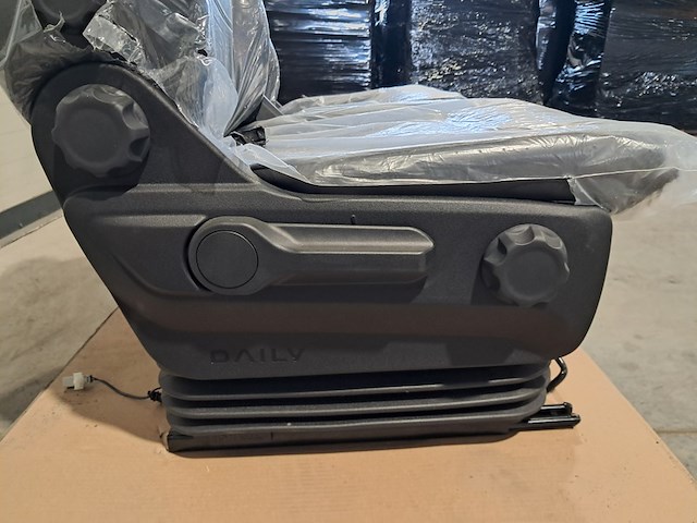 2x vrachtwagen stoel - afbeelding 3 van  7