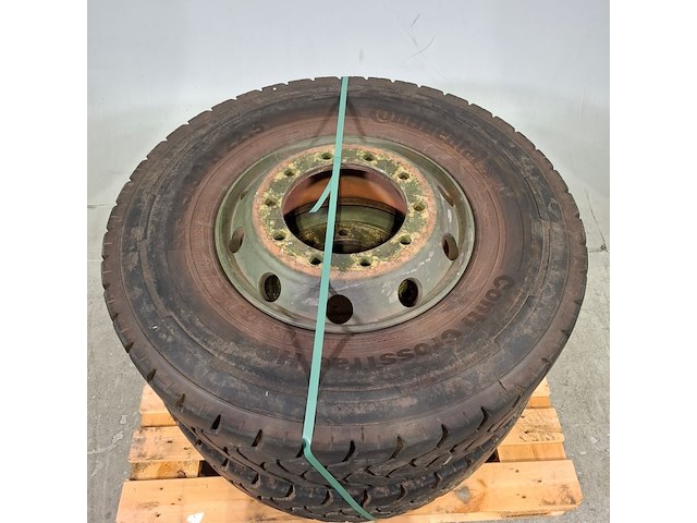 2x vrachtwagenband op velg, continental, conti crosstrack hd3 - afbeelding 2 van  6