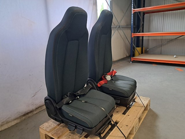 2x vrachtwagenstoel, volvo - afbeelding 3 van  10