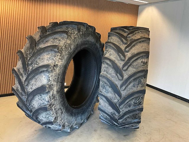 2x vredestein traxion 710/70r42 band - afbeelding 6 van  9