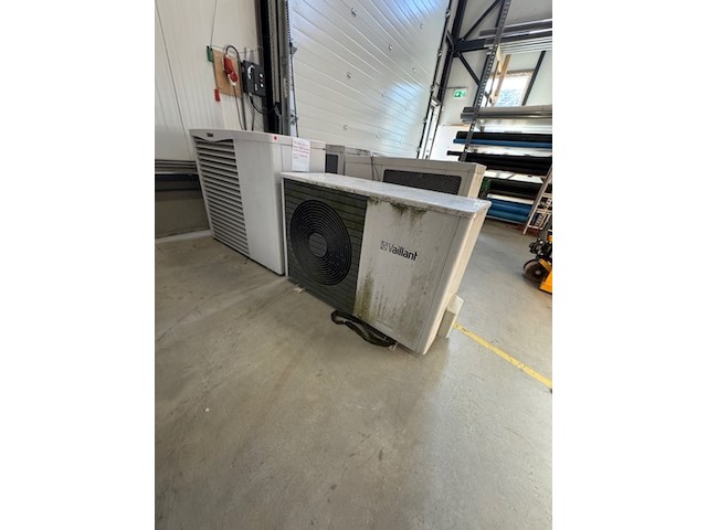 2x warmtepomp buitenunit vaillant, arotherm - afbeelding 1 van  8