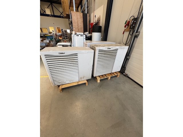 2x warmtepomp buitenunit vaillant - afbeelding 1 van  6