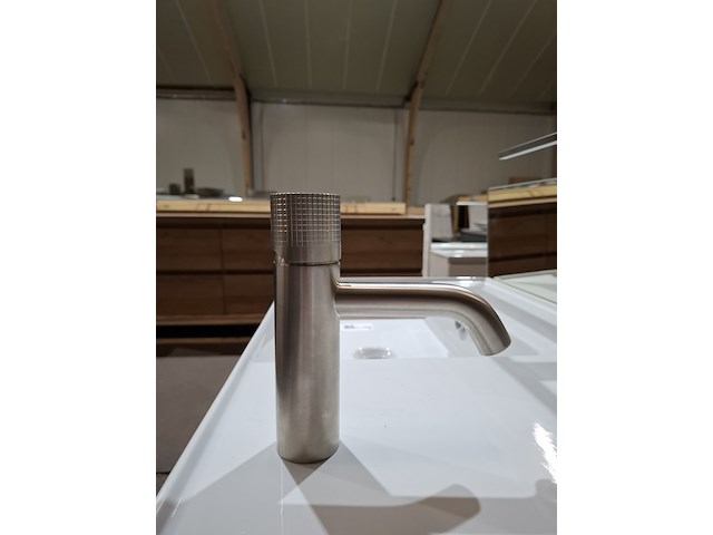 2x wastafelkraan xenz, esla, rvs geborsteld - afbeelding 1 van  5