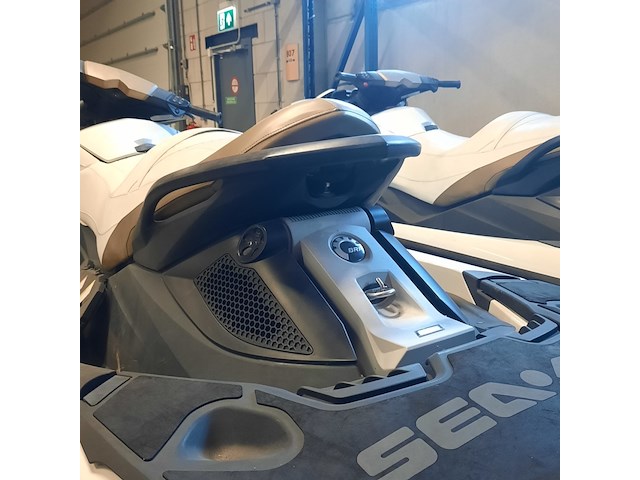 2x waterscooter op dubbele pega stallingstrailer, seadoo, gtx limited - afbeelding 27 van  56