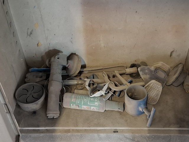2x werkkast met inhoud - afbeelding 7 van  8