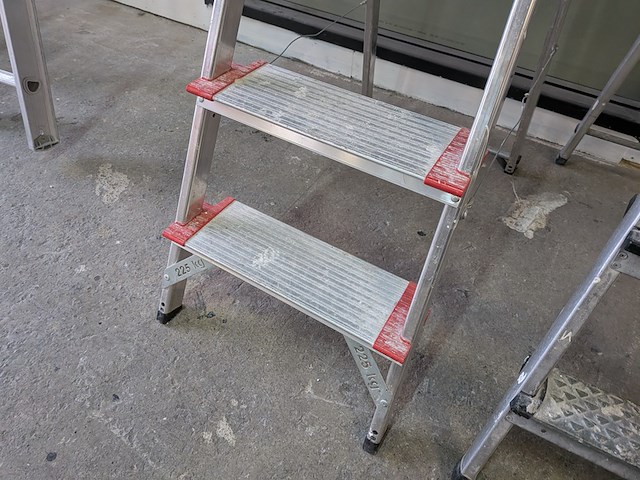 2x werktrap o.a. hailo - afbeelding 3 van  9