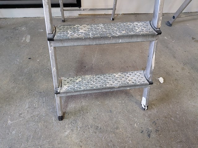 2x werktrap o.a. hailo - afbeelding 8 van  9