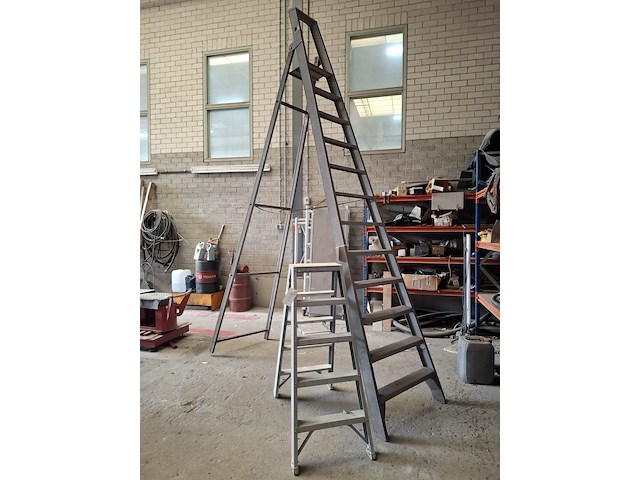 2x werktrap - afbeelding 1 van  4