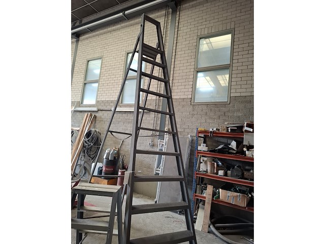 2x werktrap - afbeelding 4 van  4