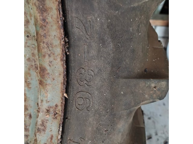 2x wiel voor dubbel montering tractor, dunlop - afbeelding 4 van  4