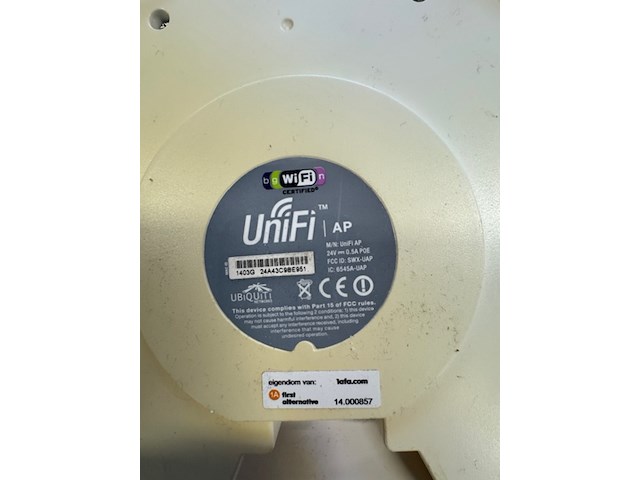 2x wifi spot en router unifi, ap - afbeelding 2 van  3