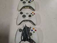 2x xbox 360 met 14 games en 3x controller - afbeelding 13 van  14