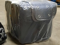 2x zijkoffer en 1x helm in onderdelen - afbeelding 4 van  5