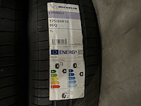 2x zomerband voor elektrische en hybride auto's michelin, e primacy 175/60 r19 86q - afbeelding 3 van  3