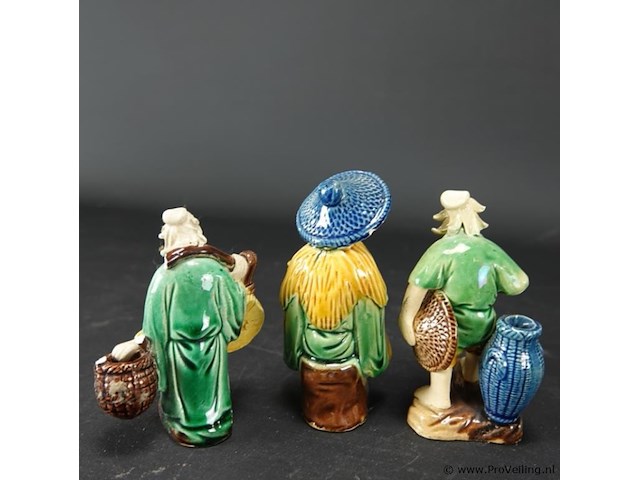 3 aardewerk chinese figuren - afbeelding 4 van  5