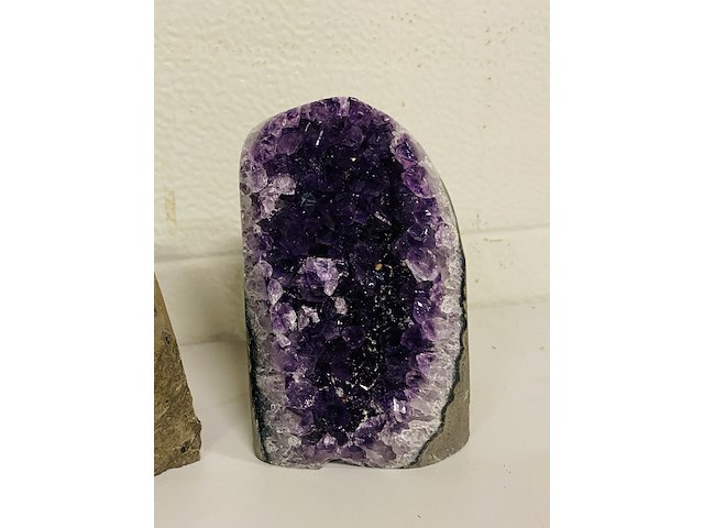3 amethist druse staand/liggend paars - afbeelding 4 van  5