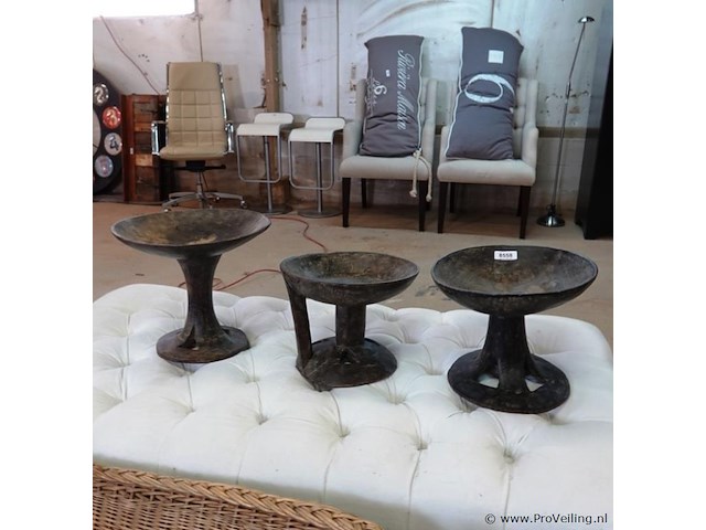 3 antieke houten naga-tribale schalen - afbeelding 2 van  5