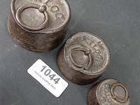 3 antieke ijzeren gewichten - afbeelding 3 van  5