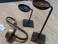 3 antieke ijzeren kandelaartjes - afbeelding 4 van  5