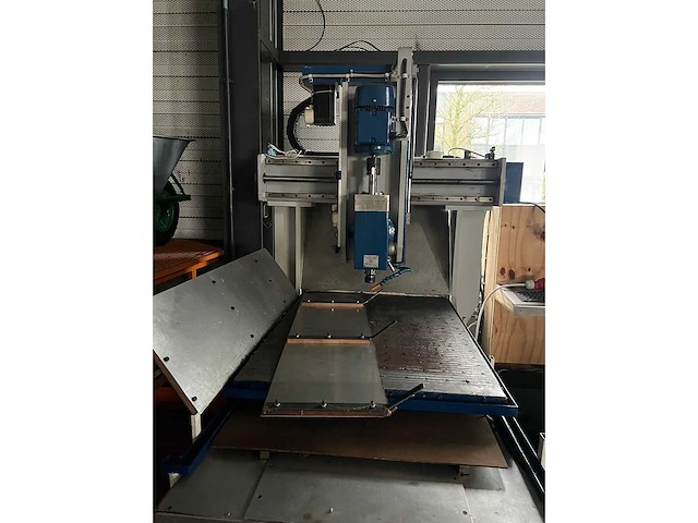 3-assige portaalfreesmachine - afbeelding 9 van  11
