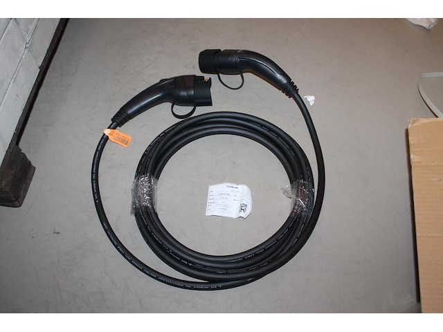 3 autolaadkabels / koppelkabels type 1 - type 2. 8m 3x6mm2. - afbeelding 1 van  3