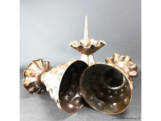 3 bijzonder gevormde messing kandelaren - afbeelding 5 van  5