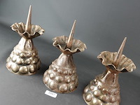 3 bijzonder gevormde messing kandelaren - afbeelding 2 van  5